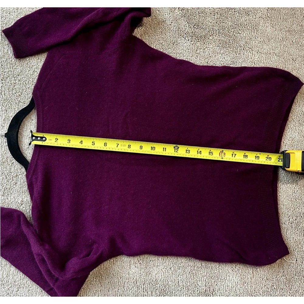 Charter Club Luxury 100% Cashmere Berry V-Neck Sweater XS NWOT - Picture 5 of 6